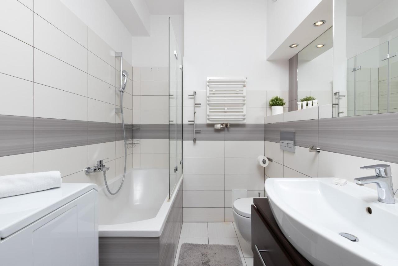 Appartamento Family Apartament Mysliwska By Renters Danzica Esterno foto