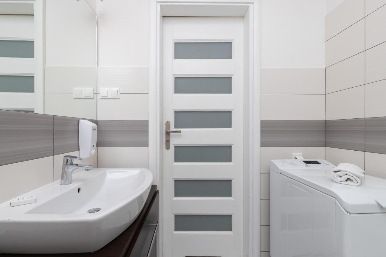 Appartamento Family Apartament Mysliwska By Renters Danzica Esterno foto